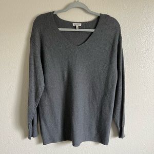 Grey V neck sweater. Size medium by Ella Moss